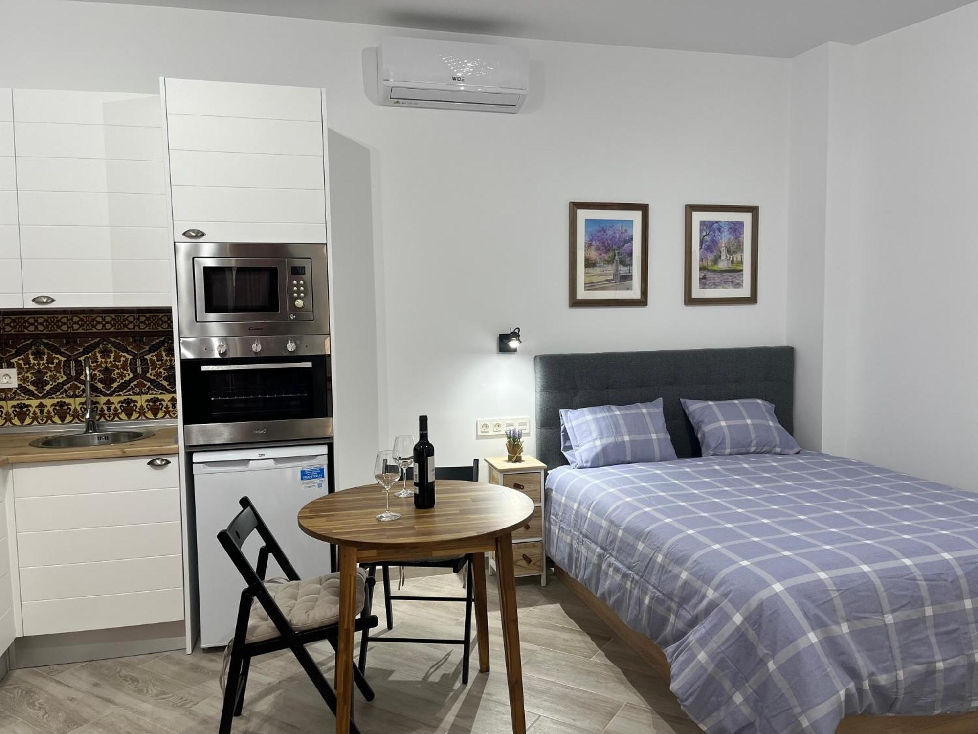 Malasana 51, New Art Apartment, Breakfast Included, Historic Center, Quite Neighborhood, Ml Μάλαγα Εξωτερικό φωτογραφία