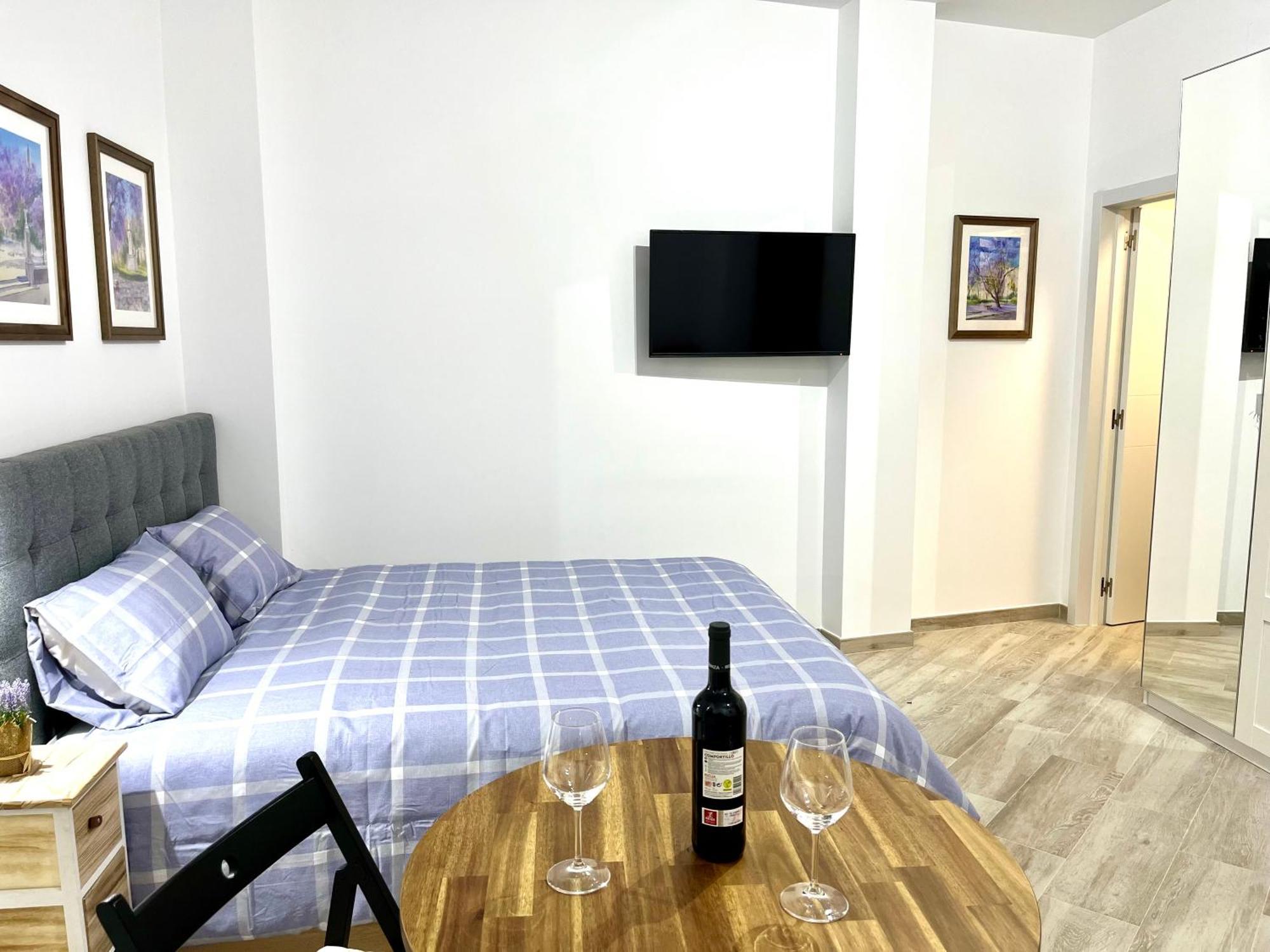 Malasana 51, New Art Apartment, Breakfast Included, Historic Center, Quite Neighborhood, Ml Μάλαγα Εξωτερικό φωτογραφία